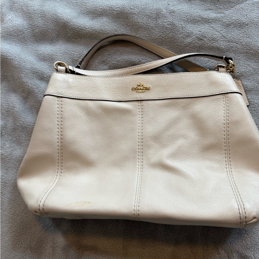 Coach Off-White Leather Shoulder Bag